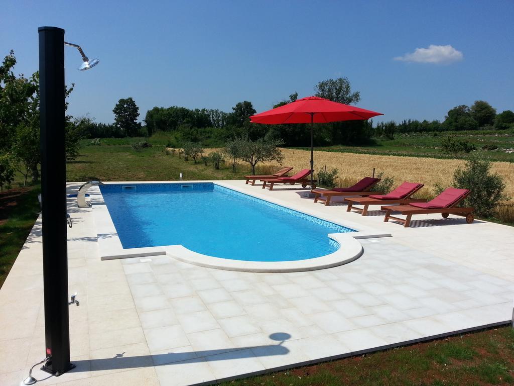Villa Dorina Barban Oda fotoğraf